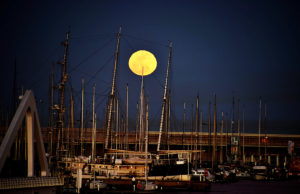 Come Arrivare a Valencia Come arrivare a Valencia - Porto di Valencia - Foto Marcela Escandell - Flickr.com/buscavientos