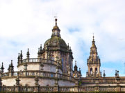Santiago de Compostela: non solo turismo religioso Santiago de Compostela Cattedrale photo Astro Oscar flickr.com/astrooscar