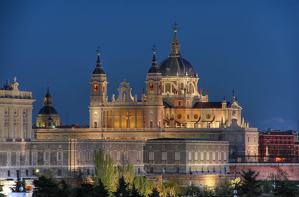 Religione in Spagna: Catedral de la Almudena Religione in Spagna: Catedral de la Almudena